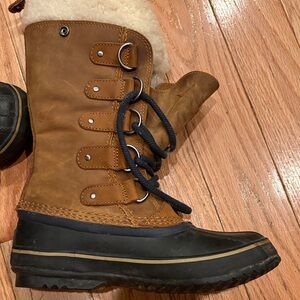 Sorel Brown Lace Up Boots with Black Sole